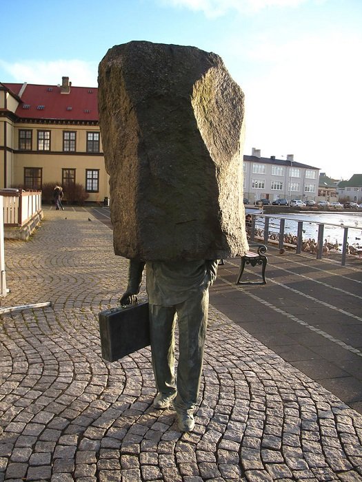 Самая остроумная, осмысленная и выразительная скульптура.